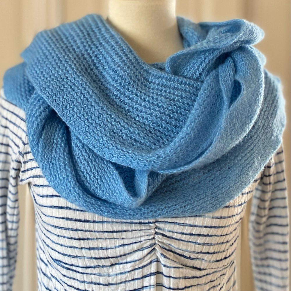 💙HOST PICK💙 NWT Forever 21 Blue Knit Scarf